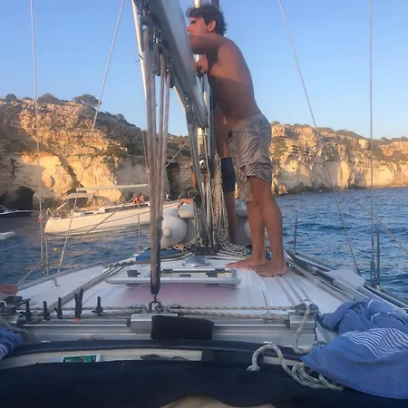 Hotel en barco Velero En Menorca