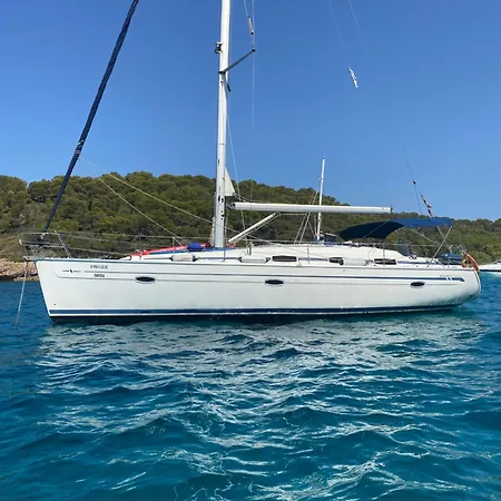 Πλωτό κατάλυμα Velero En Menorca